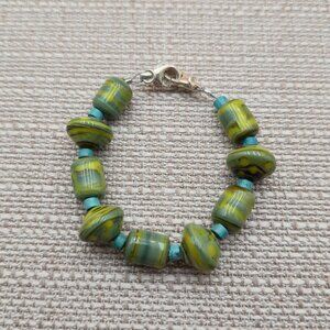 6 Inch Sterling Silver Handmade Green Glass And Blue Stone Bracelet B615